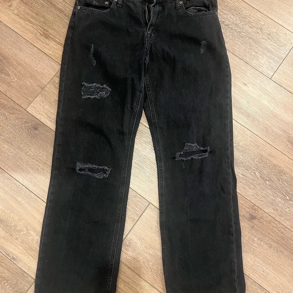 Women’s Black Distressed Jeans